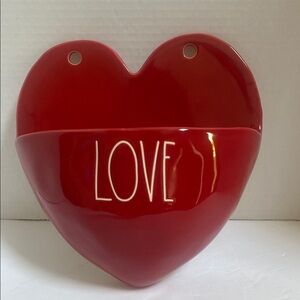 New Rae Dunn Artisan Magenta Red Heart LOVE ceramic Wall Planter, home decor